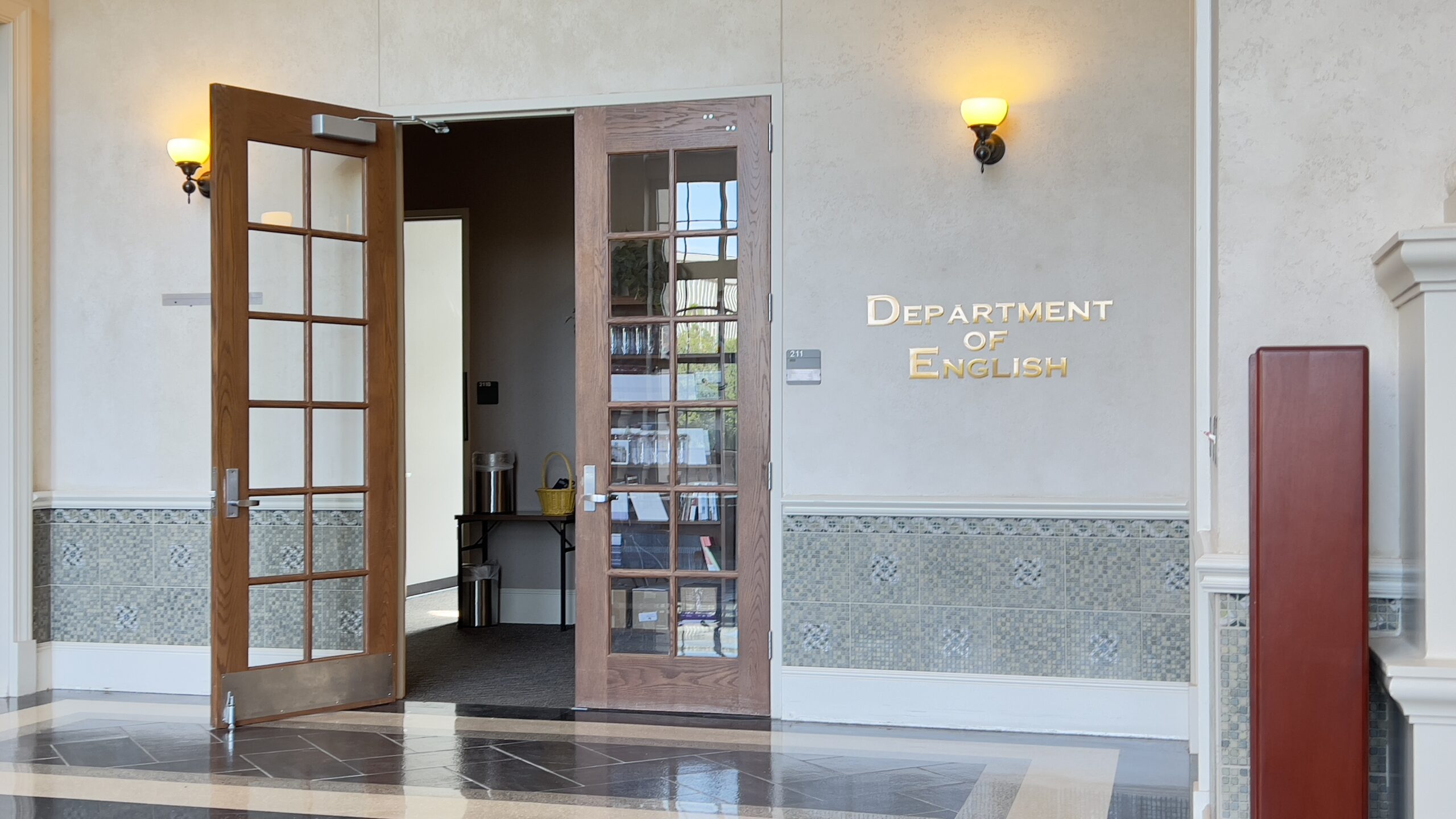 Administration offices, Department of English
